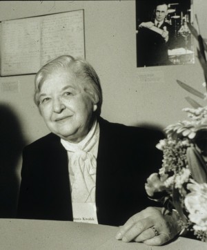 stephanie_kwolek_at_spinning_elements_by_harry_kalish-tif