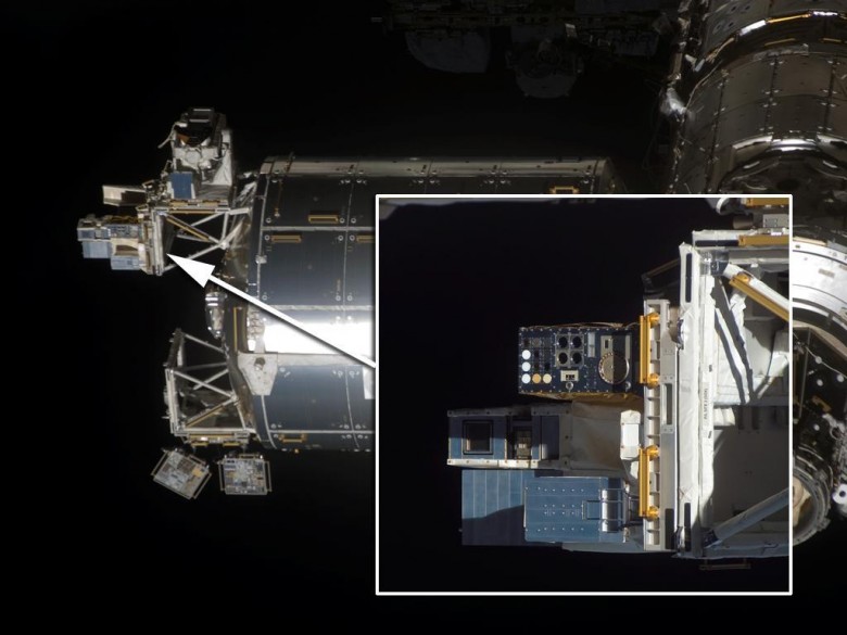 Ampliación de la plataforma de la Agencia Espacial Europea (EuTEF) situada en el exterior del módulo Columbus. El EuTEF alojaba nueve experimentos de diversas disciplinas científicas, entre ellos TriboLAB. Foto: NASA