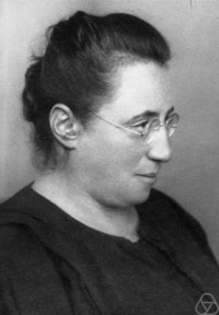Emmy Noether, madre del álgebra abstracta
