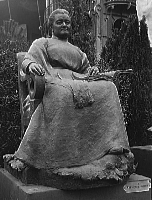 Statue de Clemence Royer, philosophe et anthropologiste (1830-1902) Godet Henri (1863-1937) , sculpteur