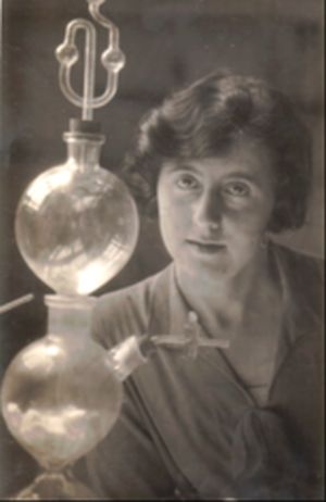 Ángela García de la Puerta, química
