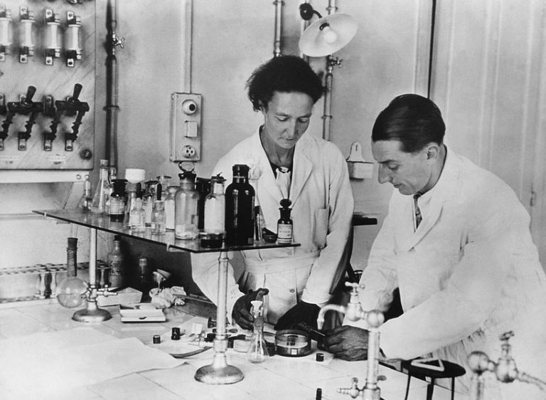 Irène y Frédéric Joliot-Curie: radiactividad a la carta