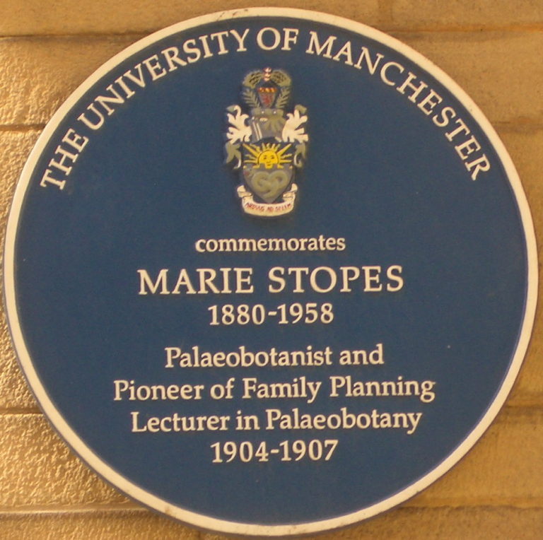Foto 2. Placa conmemorativa de la Universidad de Manchester