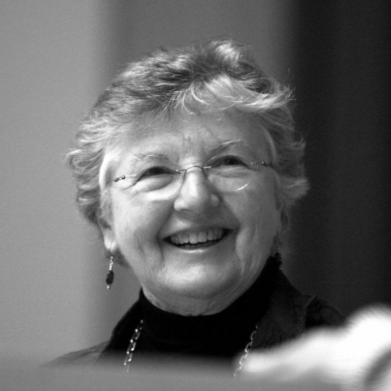 Frances Allen, la científica de la computación que facilitó a los humanos dar instrucciones a los ordenadores