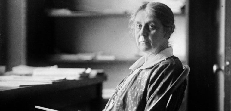 Alice Hamilton (1869-1970), pionera en la Medicina del Trabajo y la primera mujer contratada por Harvard