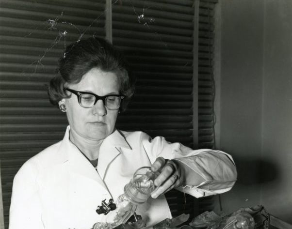 Ruth Benerito, la química que modificó el algodón para reducir el tiempo dedicado a planchar