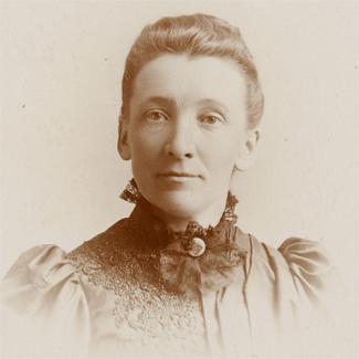 Portrait_of_Cornelia_Clapp_in_1894_(crop)