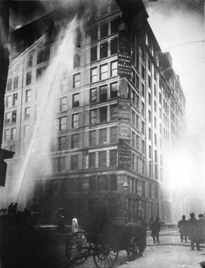 Image_of_Triangle_Shirtwaist_Factory_fire_on_March_25_-_1911
