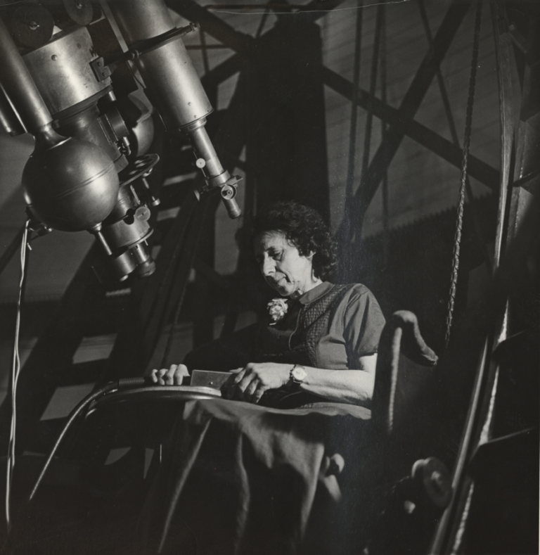Frances Woodworth Wright, astrónoma