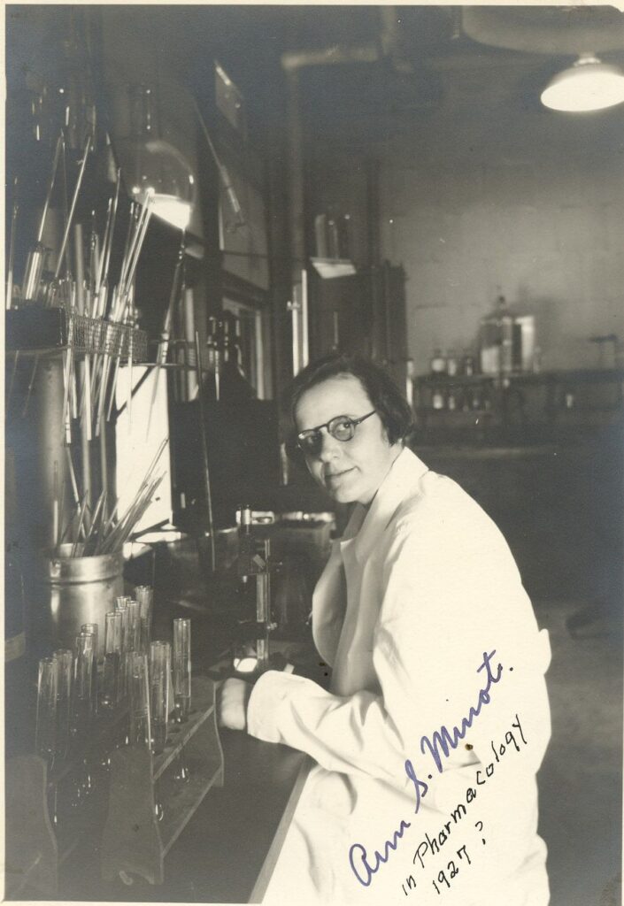 Ann Stone Minot, una bioquímica muy polivalente