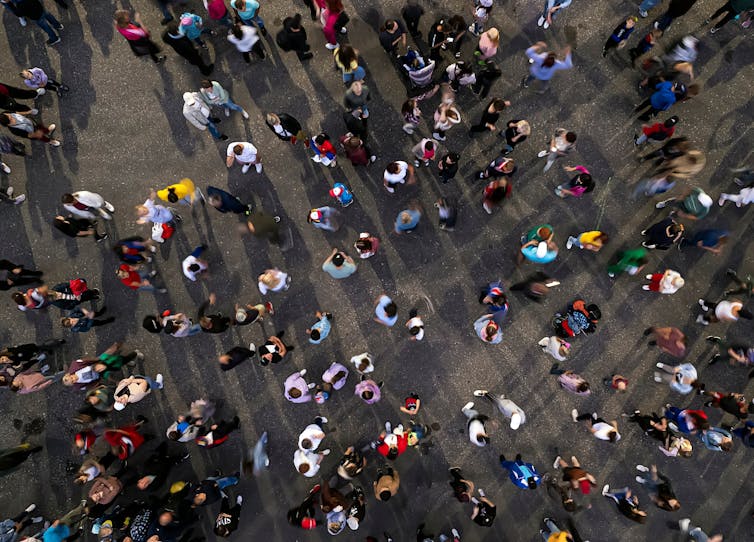 Por qué hay prácticamente el mismo número de hombres que de mujeres