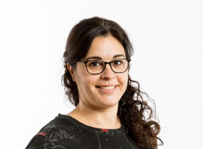 María