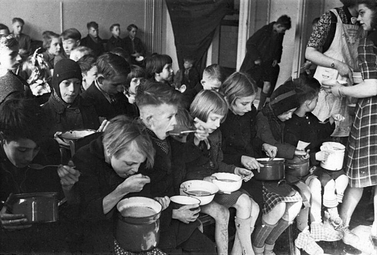 Neurohambruna: cómo la escasez de comida reprograma a los hijos de la guerra
