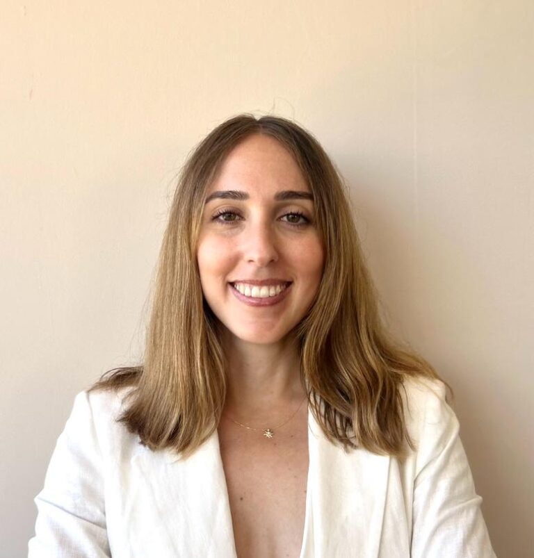 Victoria Cano-Sánchez: «Mi objetivo es contribuir a comprender mejor cómo funciona el lenguaje en el cerebro»