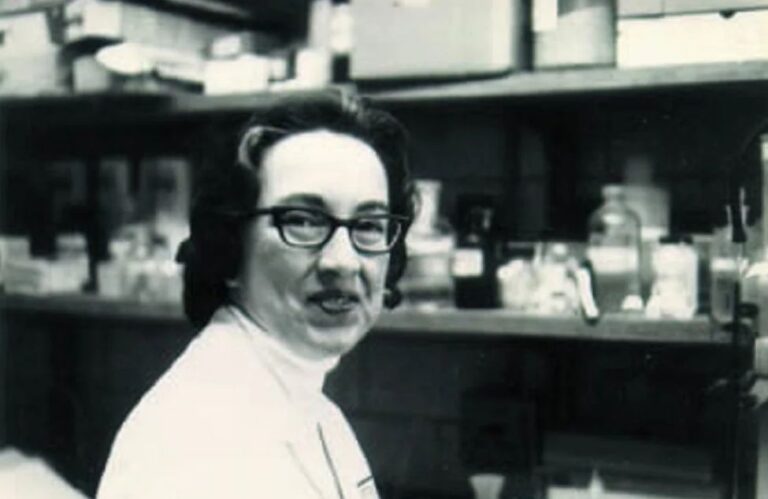 Nansie S. Sharpless, bioquímica