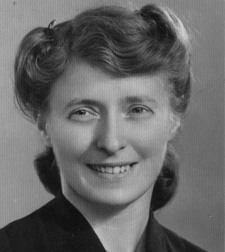 Irena Latinik-Vetulani, bióloga