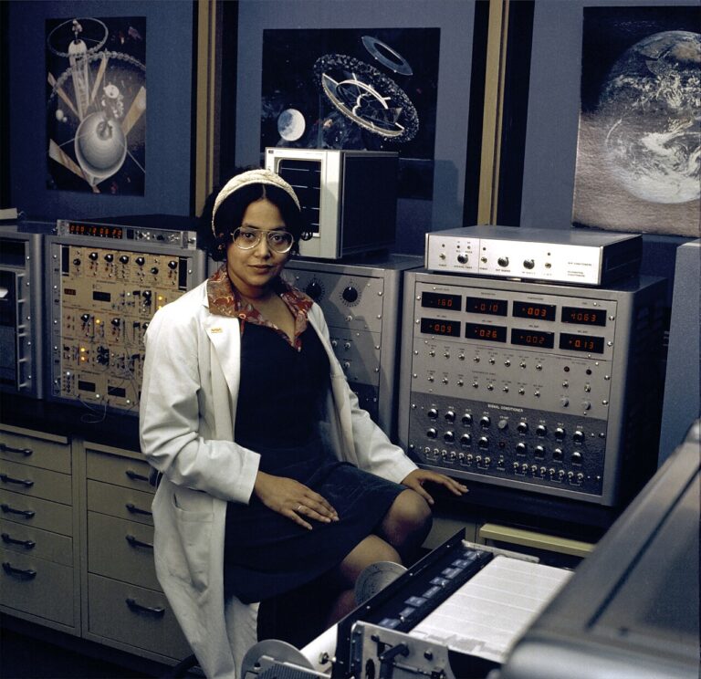 Patricia S. Cowings, la psicóloga que entrena a los astronautas para que no se mareen en el espacio