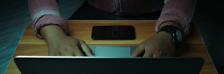 Pornografía, agresiones sexuales y sumisión química: ¿cómo se relacionan?