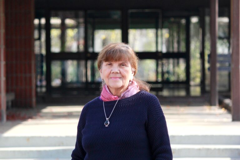 Teresa Torres (1941), autora chilena con extraordinarios estudios sobre bosques fósiles en la Antártida