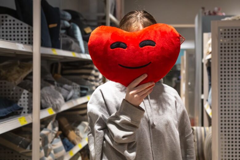Fingir la sonrisa para agradar al cliente
