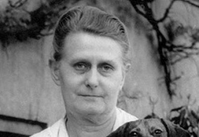 Erna Mohr, zoóloga